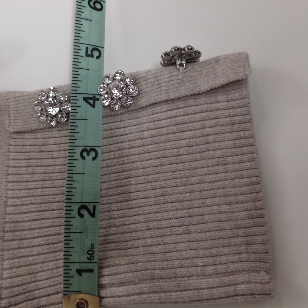 Tahari Women's Beige Turtleneck Long Sleeve Sweater Button Cuff Accents Size XL - Picture 9 of 14